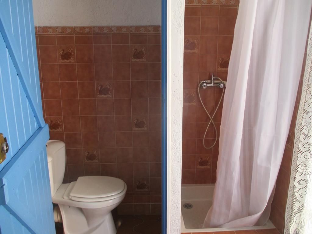Hotel Restaurant Les 3 Chenes Fréjus Zewnętrze zdjęcie