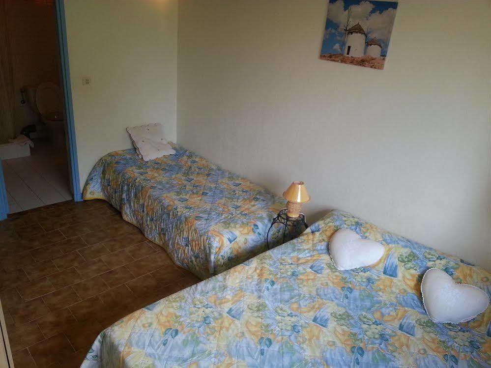 Hotel Restaurant Les 3 Chenes Fréjus Zewnętrze zdjęcie