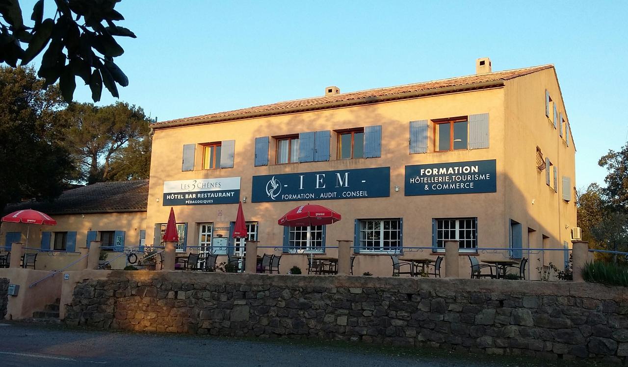 Hotel Restaurant Les 3 Chenes Fréjus Zewnętrze zdjęcie