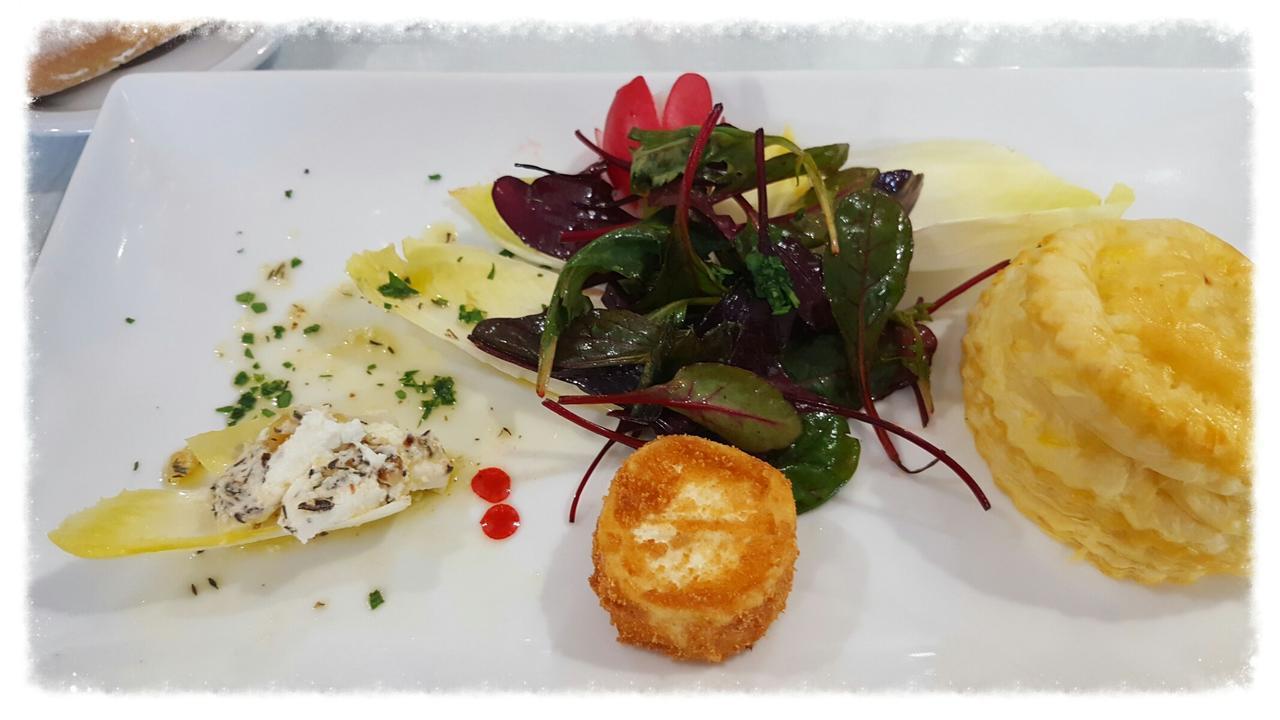 Hotel Restaurant Les 3 Chenes Fréjus Zewnętrze zdjęcie