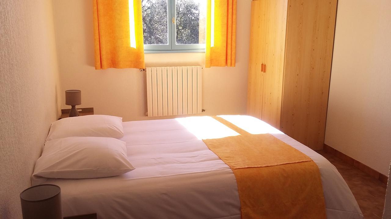 Hotel Restaurant Les 3 Chenes Fréjus Zewnętrze zdjęcie